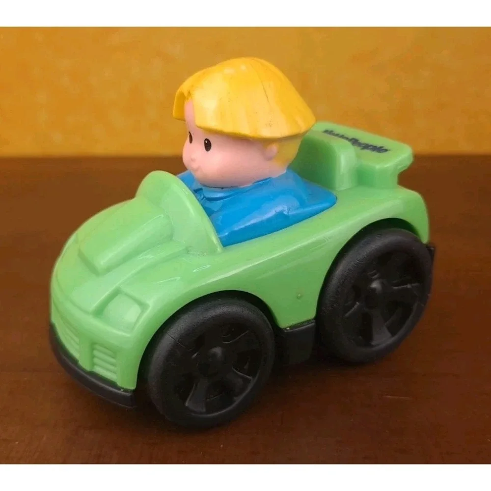 Fisher Price Little People WHEELIES Eddie‎ In Green Car